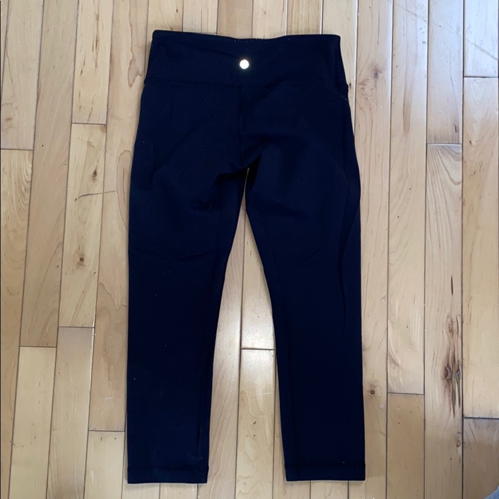Lululemon Wunder Under Crop - Size 4 Black - Picture 3 of 4